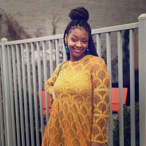 Hello all! Welcome to my closet!